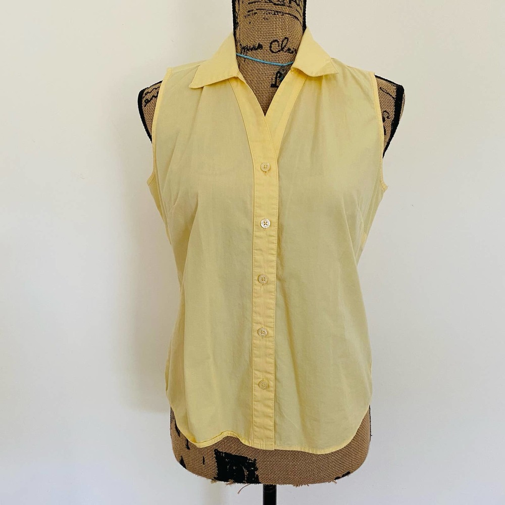 Basic Editions Soft Yellow 100% Cotton Fitted Sleeveless Button Down Top